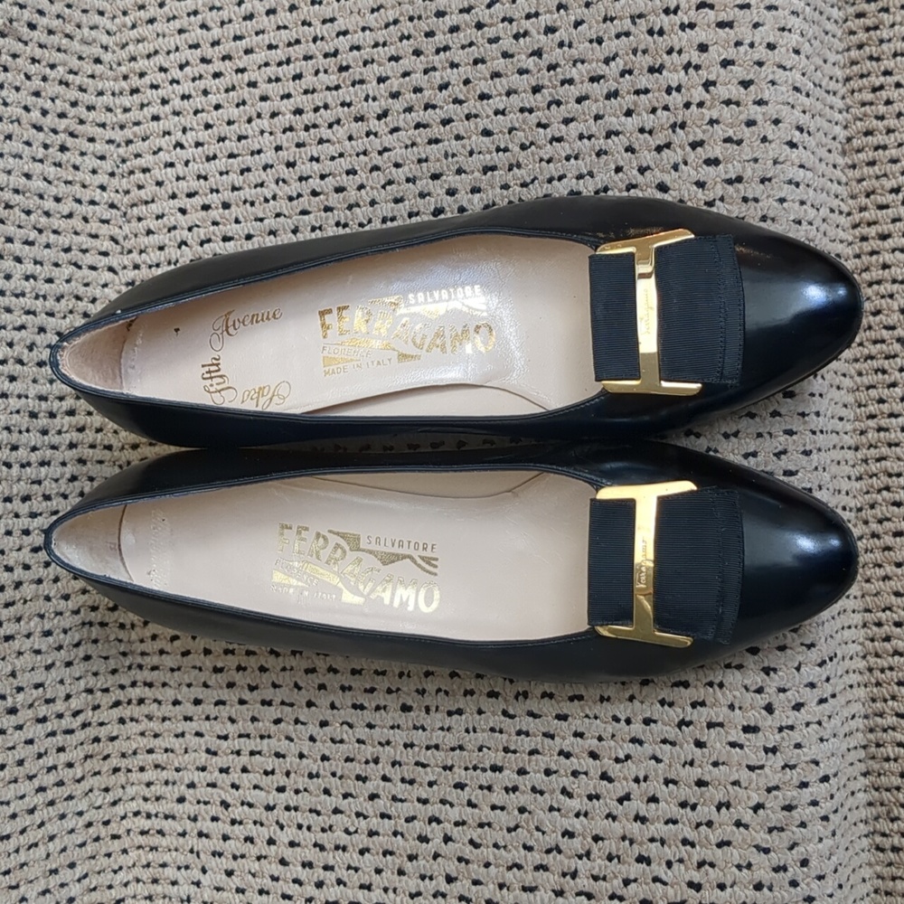 Salvatore Ferragamo Buckle Front Pump 8.5